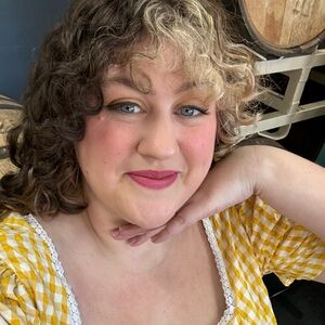 Meet your Posher, Ria